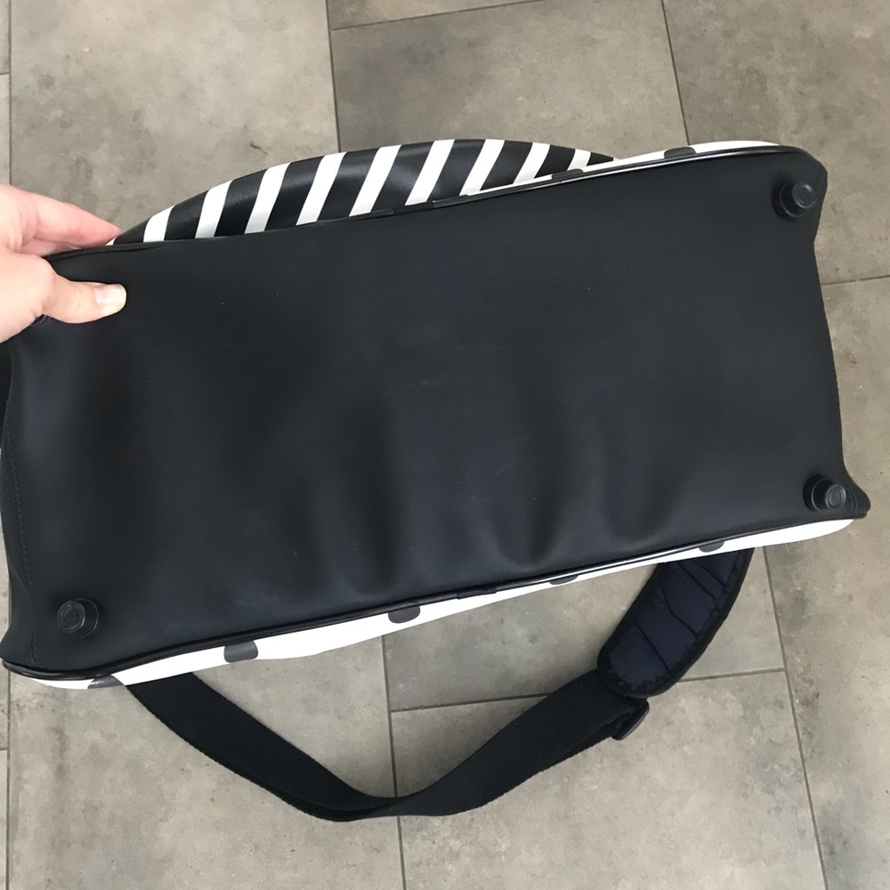 SOLD IDAWEN vegan leather black white tennis bag - Picture 4 of 8